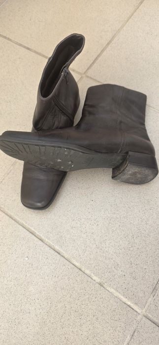 Продавам Дамски Боти.