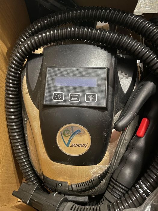 Новый пароочиститель EV International EV-apor + утюг в комплекте