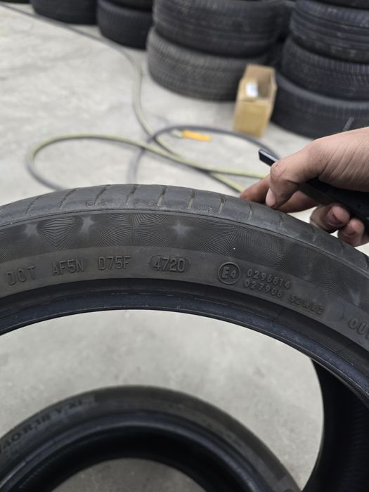 2 Броя 225/40/18 Continental 5mm