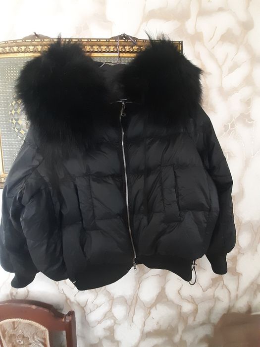Продам женскую куртку. 54 размер