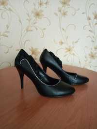 Туфли женские,черные