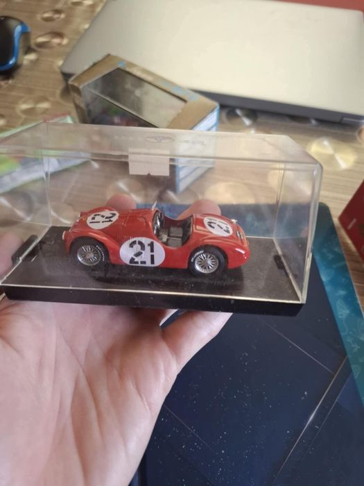 Стари метални ферари
Размер-1/43
Цена 35лв броя