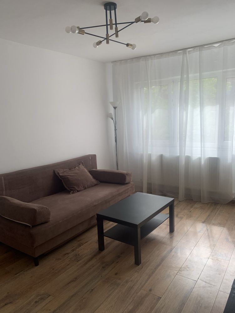 Inchiriez apartament complex