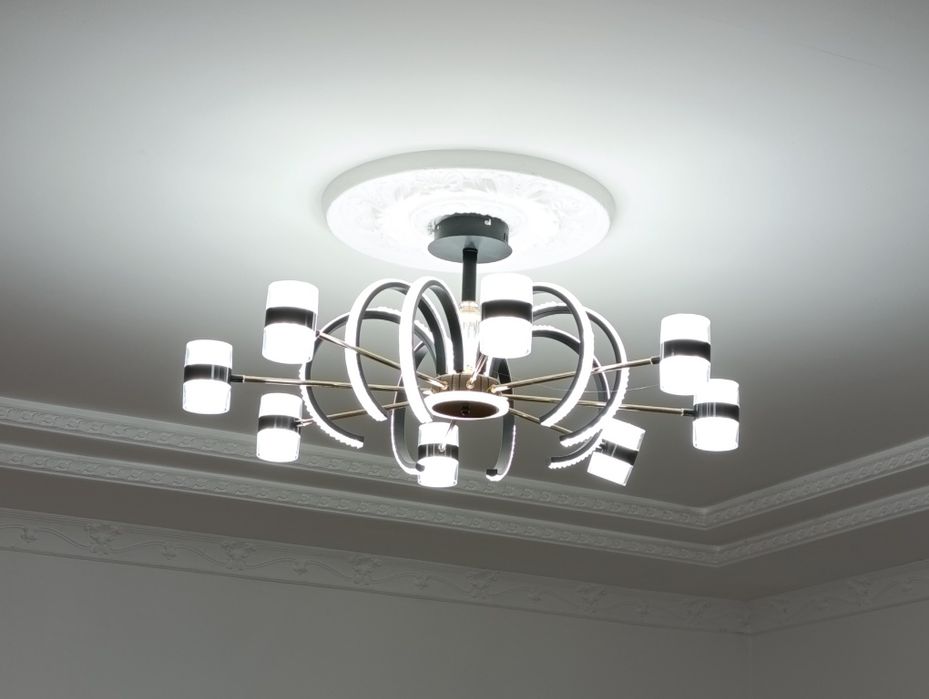 Продается  Люстра