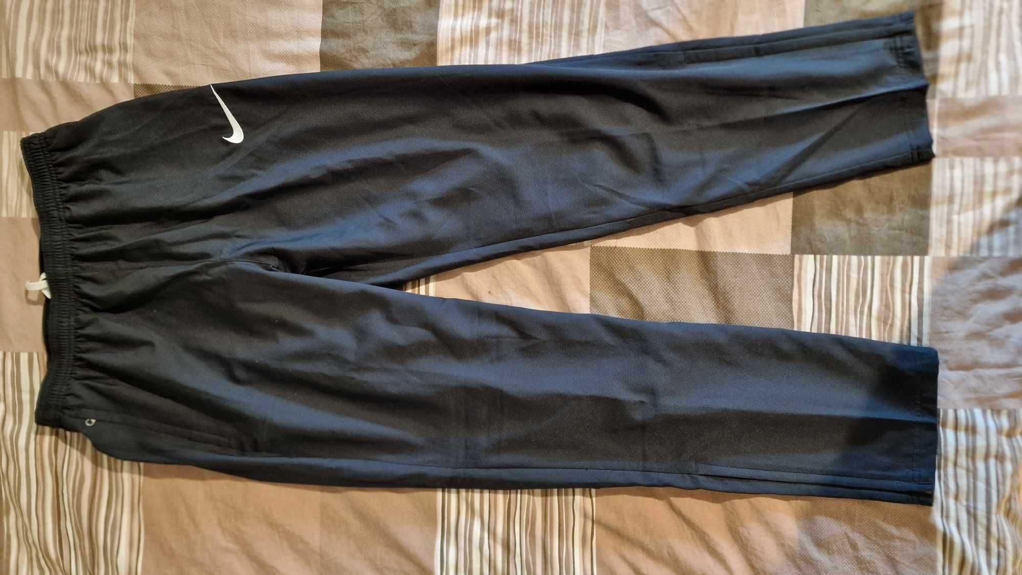 ЧИСТО НОВИ анцуг и риза на NIKE -ПФК Лудогорец