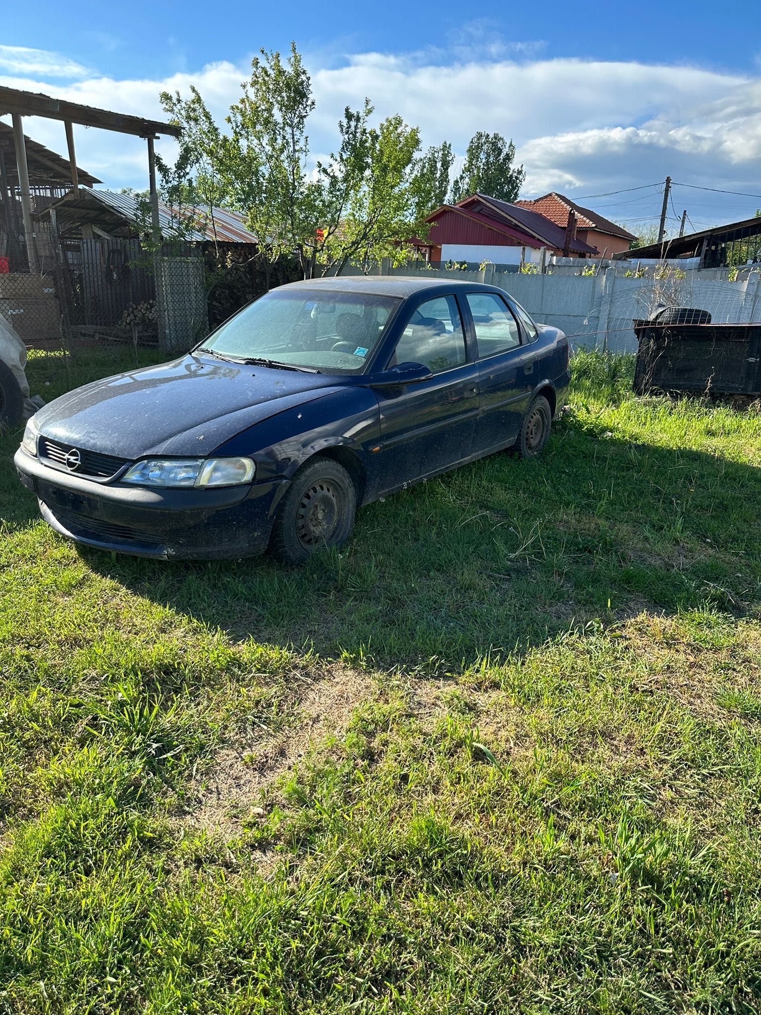 Vând Opel Vectra B