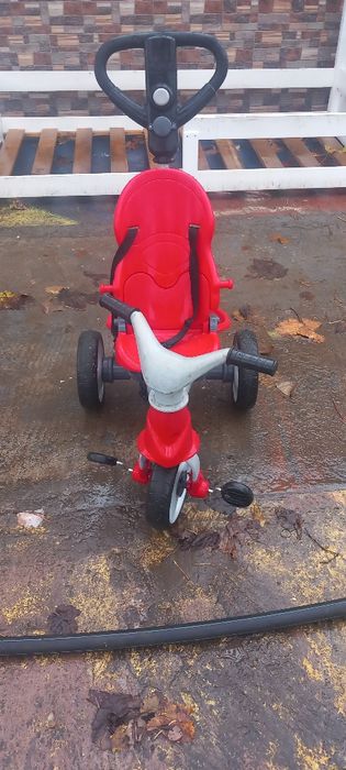 Tricicleta pentru copii