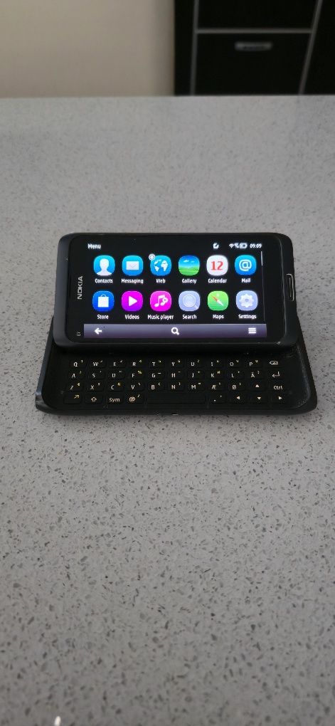 Telefon Nokia e7