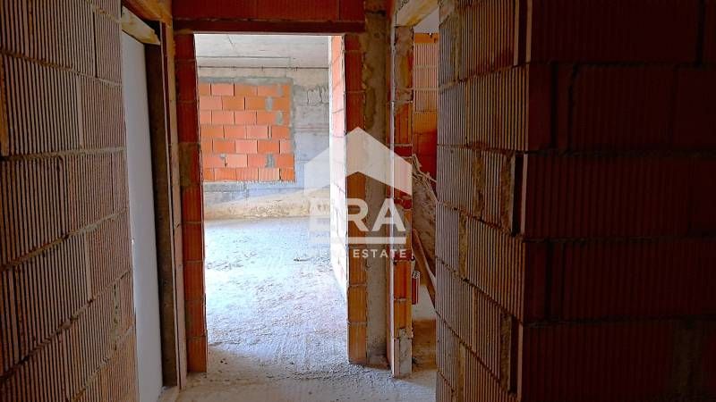 Продава се Тристаен апартамент в Варна, Възраждане 4 - 93 кв.м за 1398 €/кв.м - Снимка #4