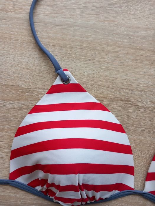 Sutien pentru plajă  mărimea  M