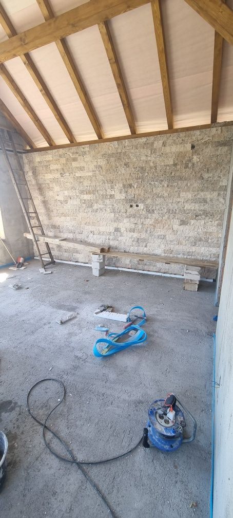 Renovări complete interioare și exterioare