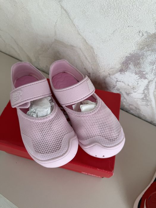 Продам летнюю обувь New Balance (оригинал)