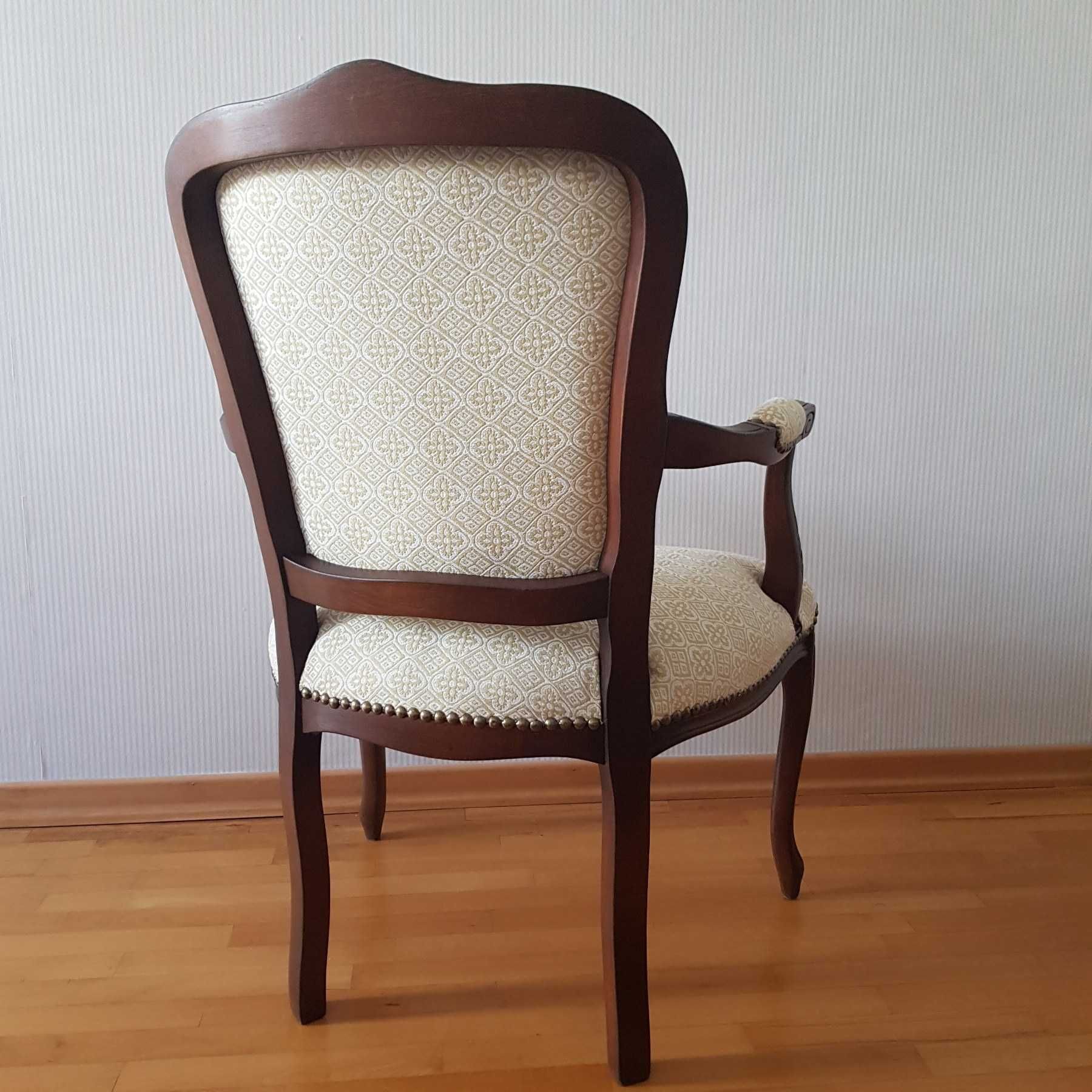 Четири еднакви реставрирани кресла в стил ЛУИ XV