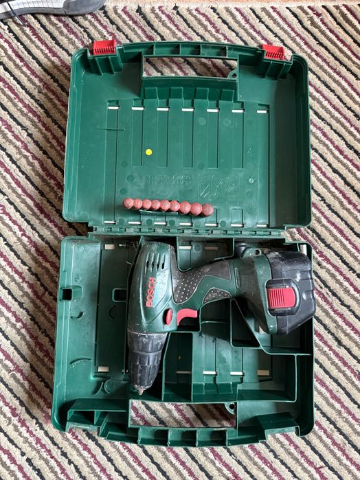 Винтоверт Bosch psr12