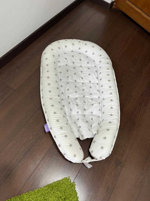 Cosulet bebelus pentru dormit Baby Nest