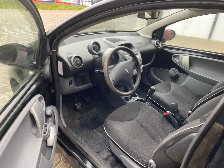 Peugeot 107 din 2012 1.0 benzina/ Clima / posibilitate Plata in RATE