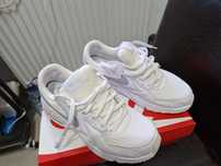 Adidasi Nike AirMax, marimea 36