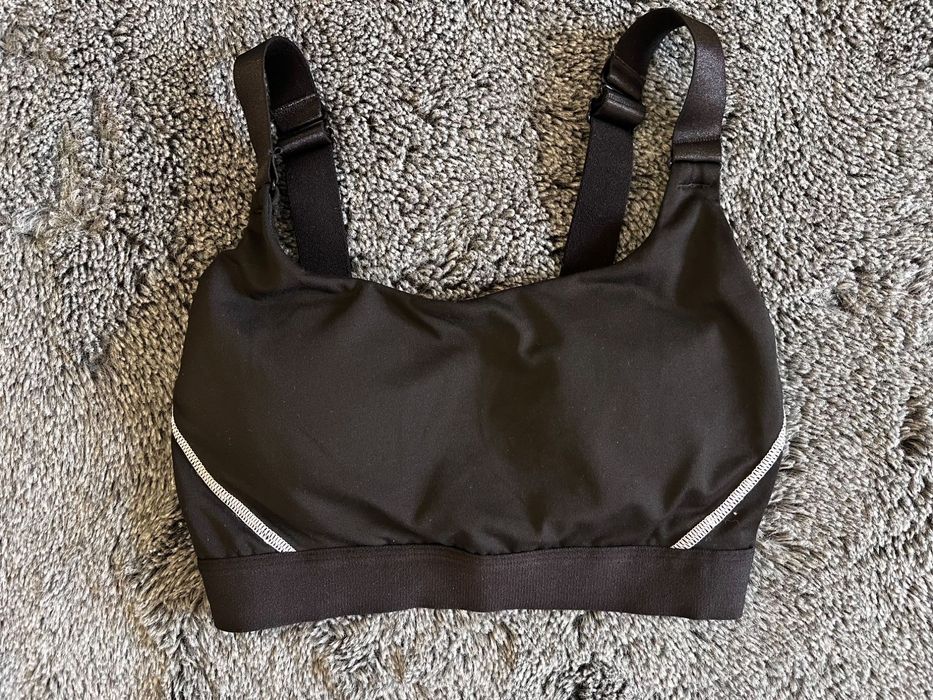 Спортно бюстие черно