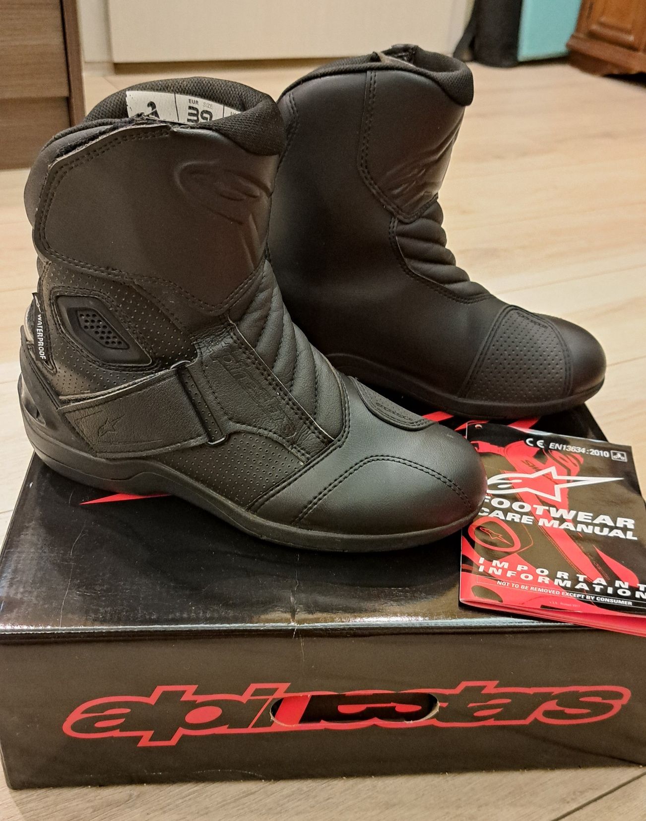 Дамски мото боти Alpinestars номер 39