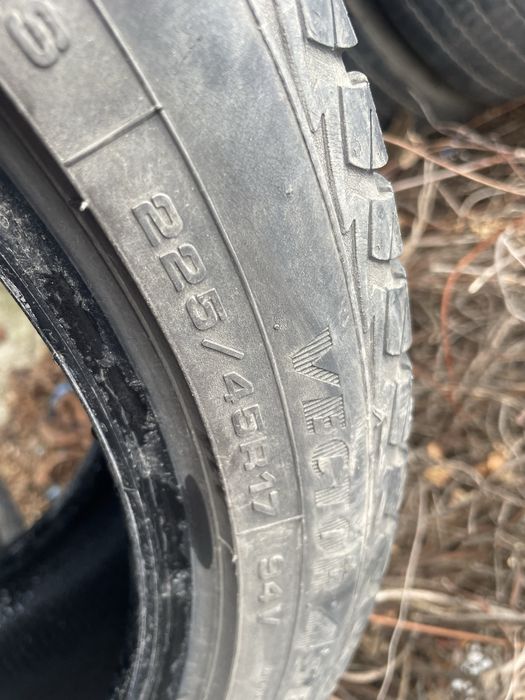 Cauciucuri 225 45 R17 iarna good year 2020 4 bucati