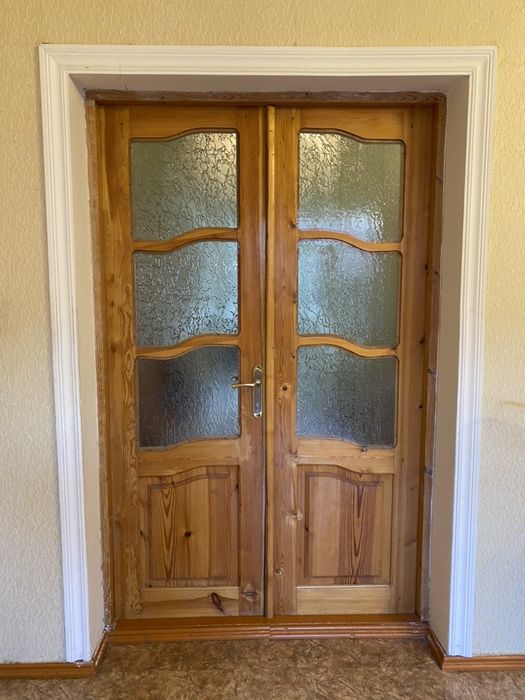 Продам двери межкомнатные