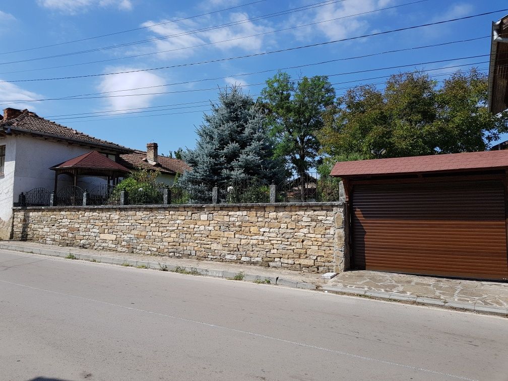 Продавам хубав имот с.Казачево