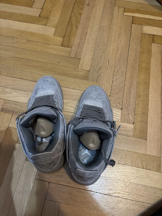 Air Jordan 4 Retro Kaws - NOI