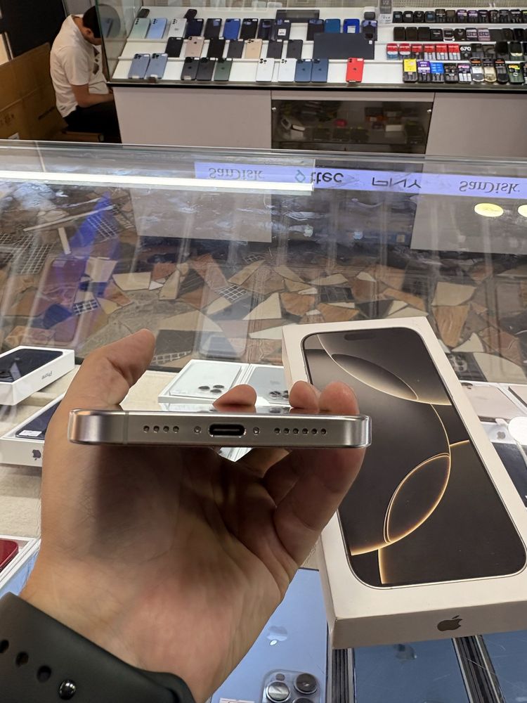 iPhone 16 Pro Max 256 gb natural