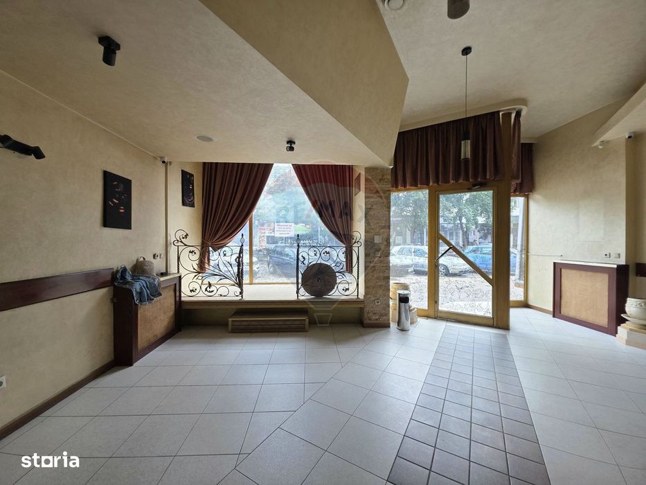 De închiriat spațiu de 120mp în zona Centrală