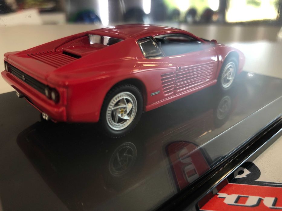 Колекционерски модел метална количка HOT WHEELS FERRARI F512 1994 1:43