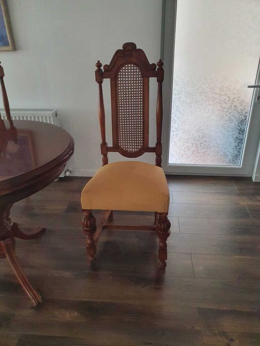 masa extensibila cu sase scaune