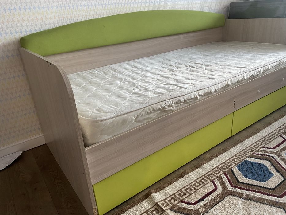 Продам детскую кровать