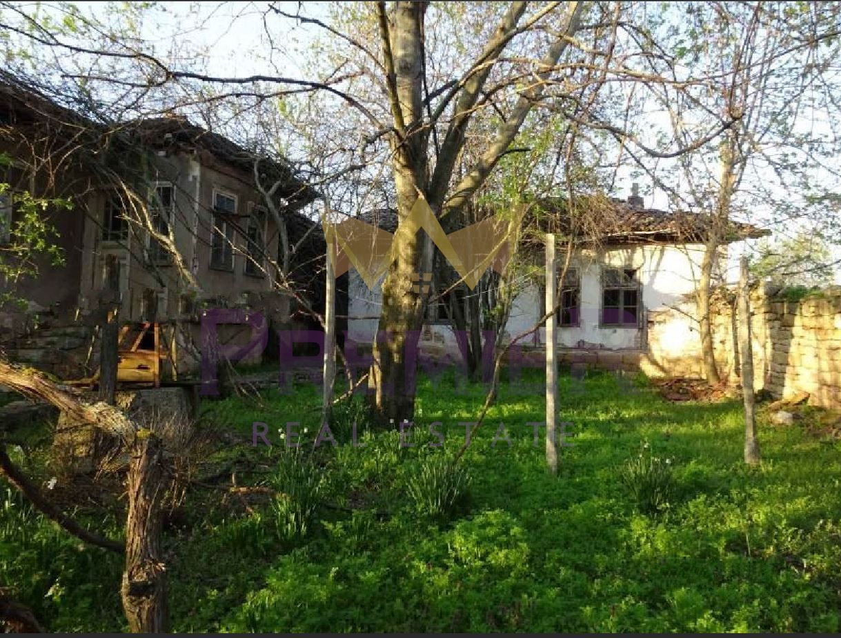 Къща в Варна, област-с.Стефан Караджа площ 100 цена 13800