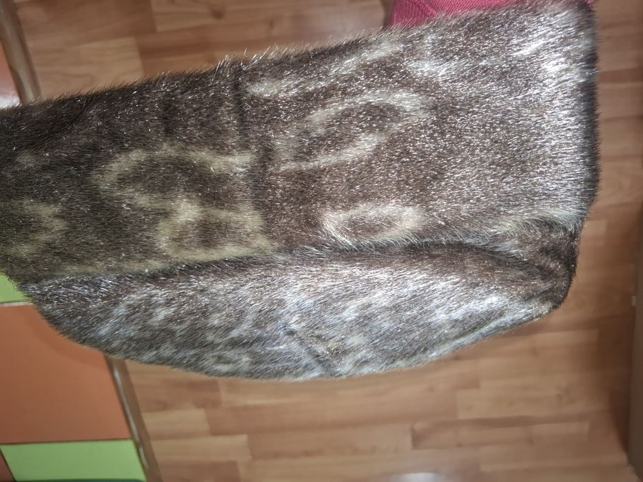 Caciula blana naturala din foca