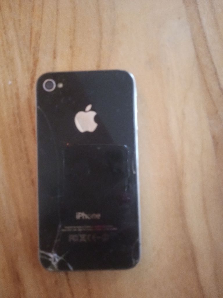 Iphone 3 счупено стъкло