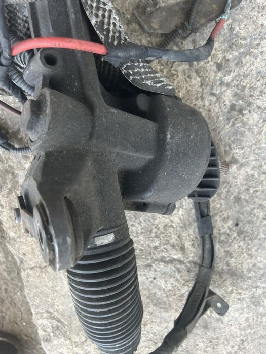 Кормилна рейка за Тигуан VW PASSAt Tiguan Touran Sharan Q3 5n1423105h