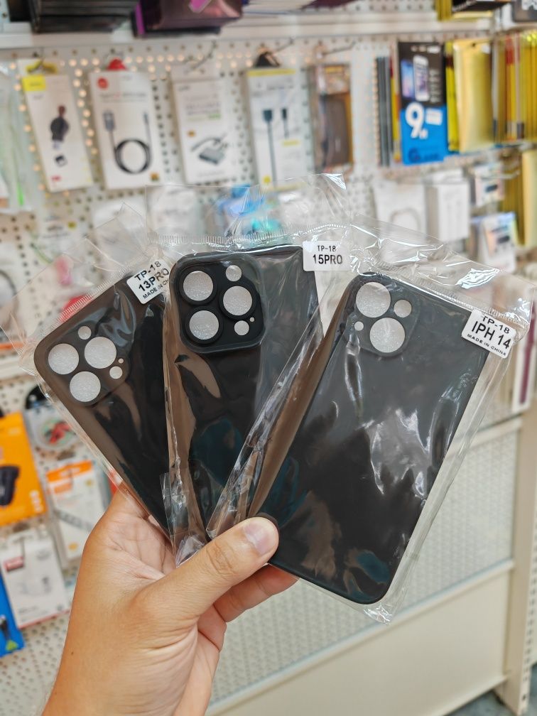 Силиконов кейс калъф за iPhone 15 Pro 14 13 Pro Черен