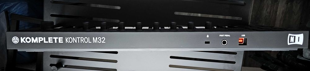 Native Instruments Komplete Kontrol M32 - Ca NOU