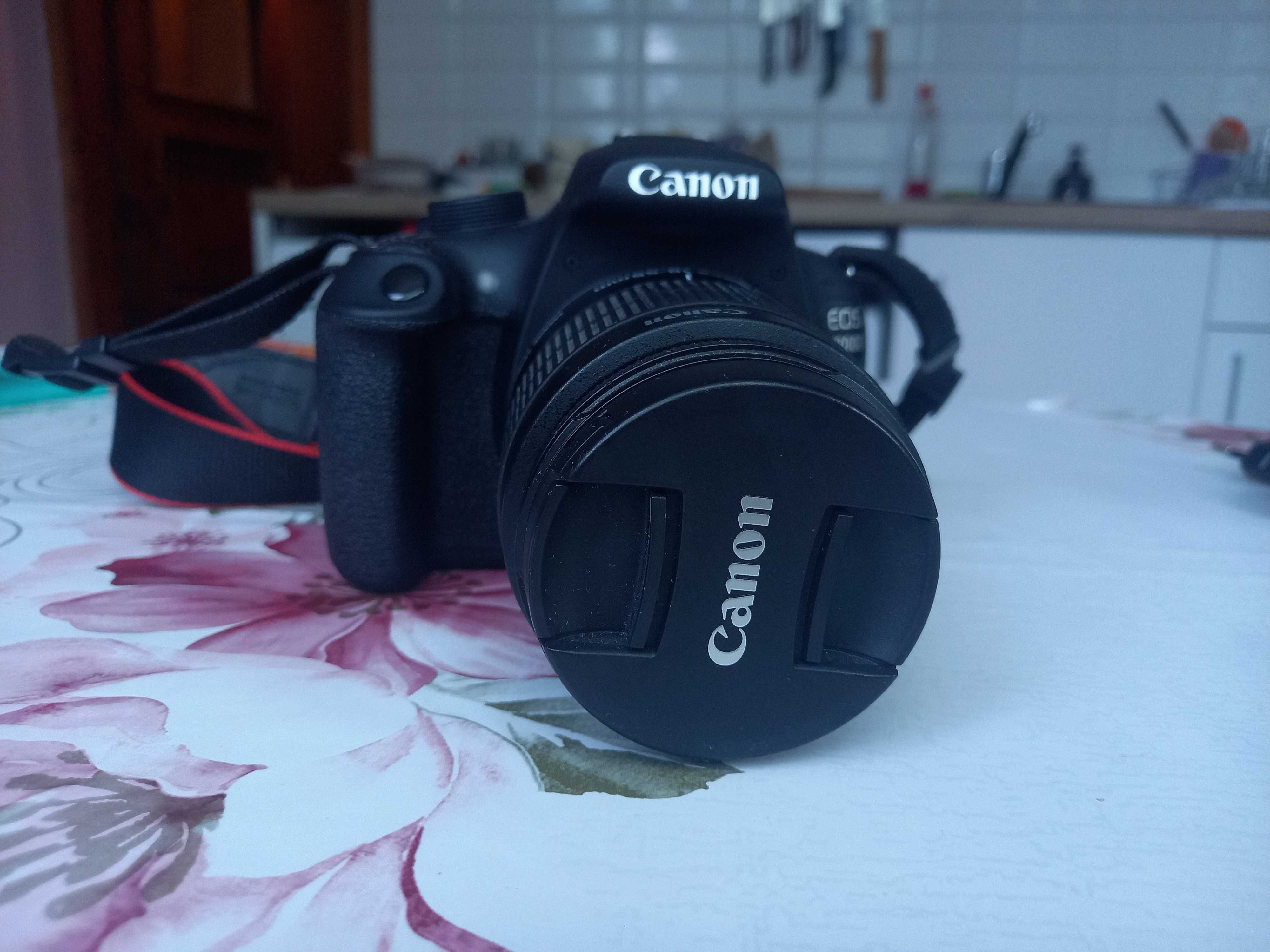 Фотоапарат Canon EOS 1200 D