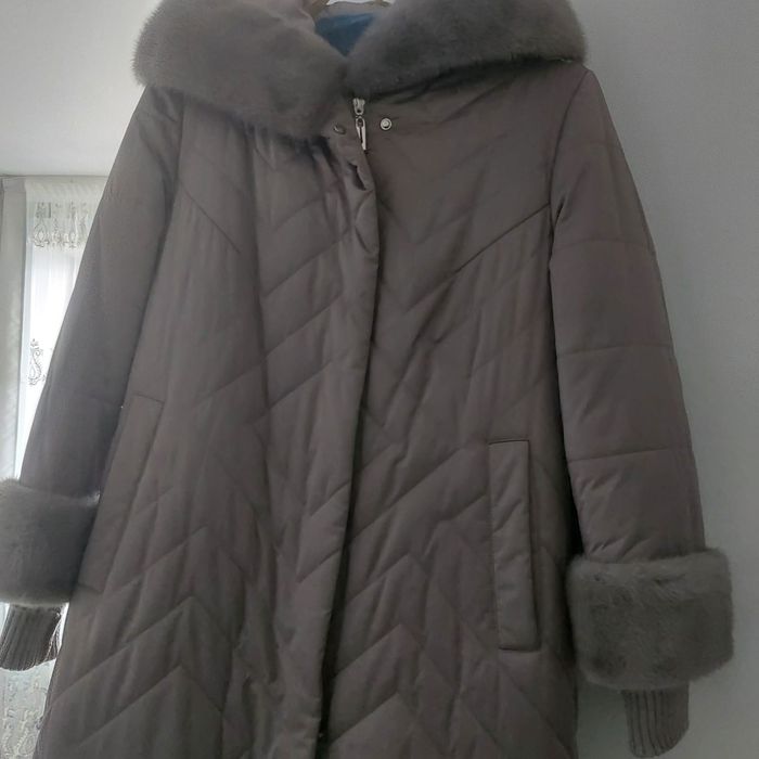 Продам пальто верблюжка.