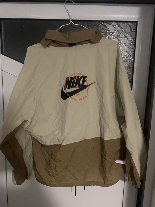 Яке Nike 2 в 1-ветровка и чанта