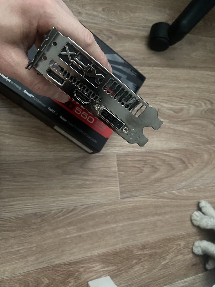 Продам видеокарту RX 550 2 gb