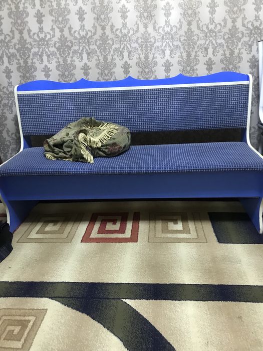 Продается кухонный стол
