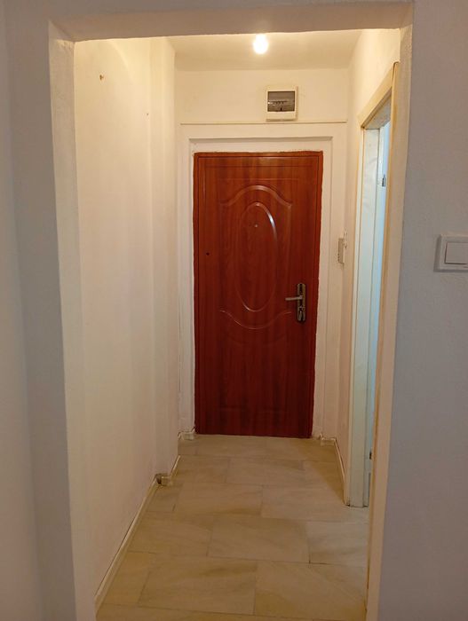 Vând apartament 2 camere calea Sagului la parter