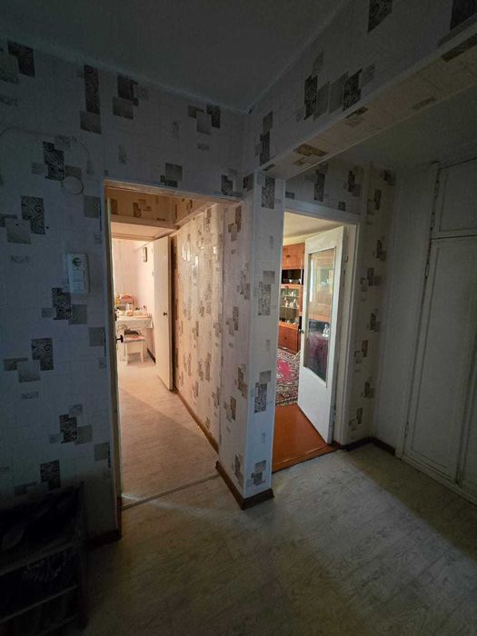 Продам 4-х комнатную квартиру в мкр Акмешит 22