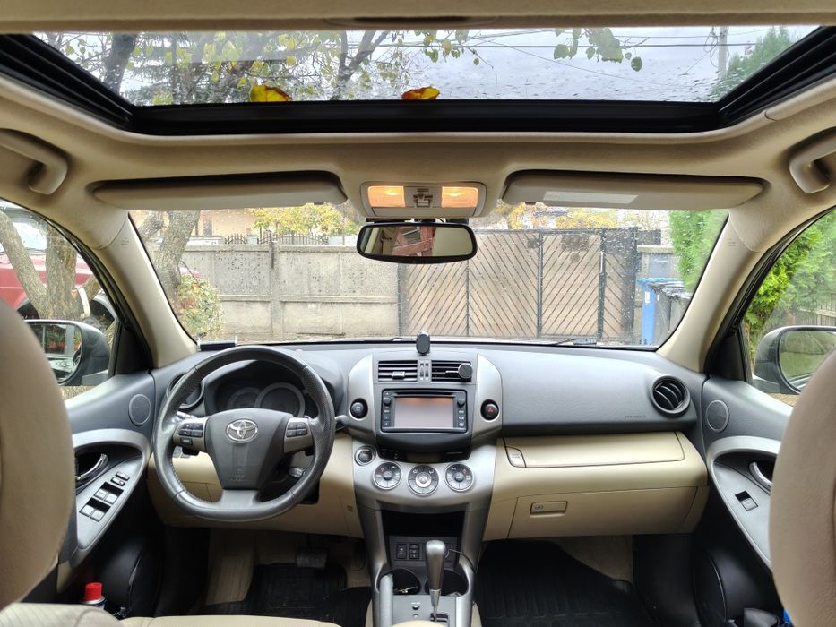 Vând Toyota Rav 4 2.0 VVT-I CVT 4x4 158hp