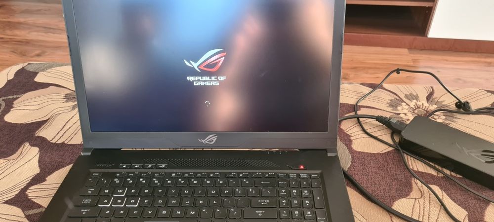Laptop Asus ROG 17,3 inch Intel I7 placa video 4GB GL703GE