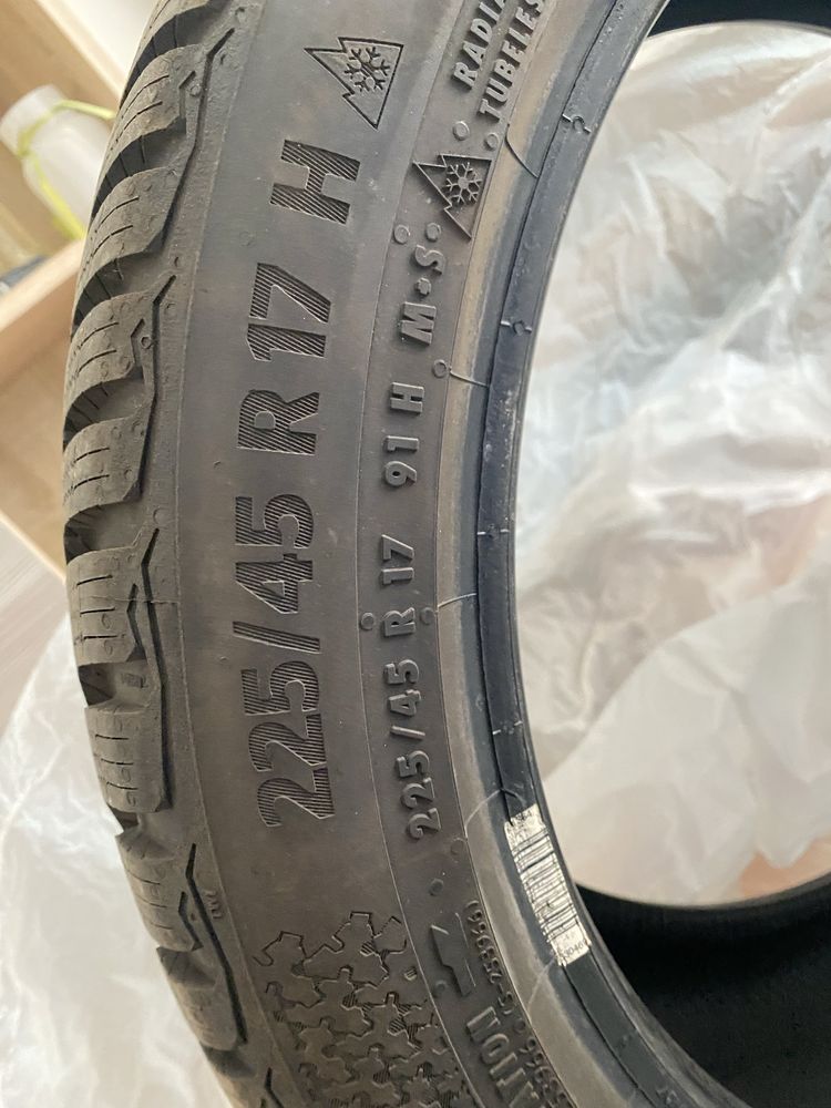 Continental Winter Contact TS870
