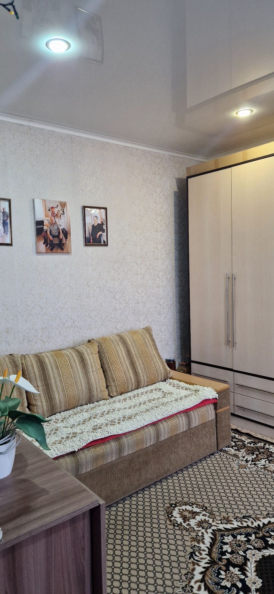 Продам часть дома, р-н.Аквапарк"Нептун"28кв,м.с центральным отоплением