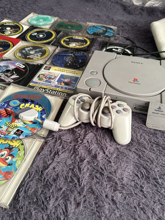 Продам SONY PS1